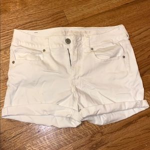 American Eagle white shorts